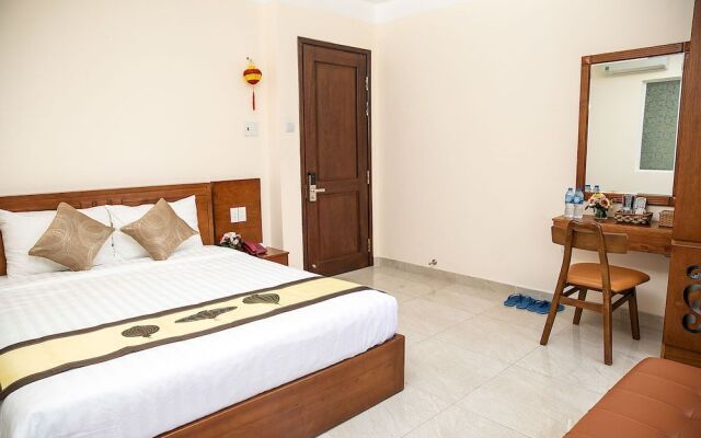 Tu Phuong Hotel