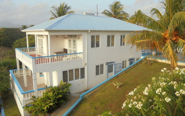 Sunrise Garden Self Catering Apartments in Massacre, Dominica from 136$, photos, reviews - zenhotels.com hotel front