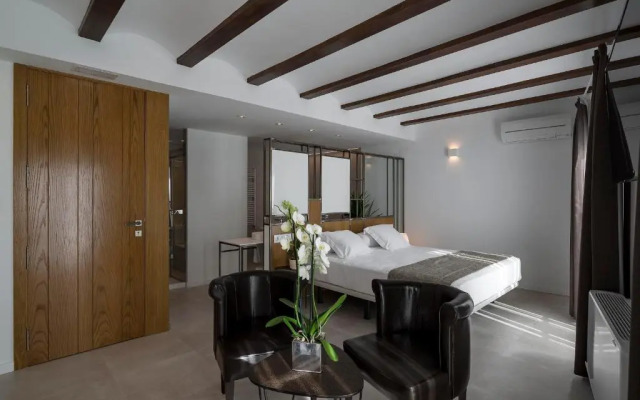 Vinatea Suites