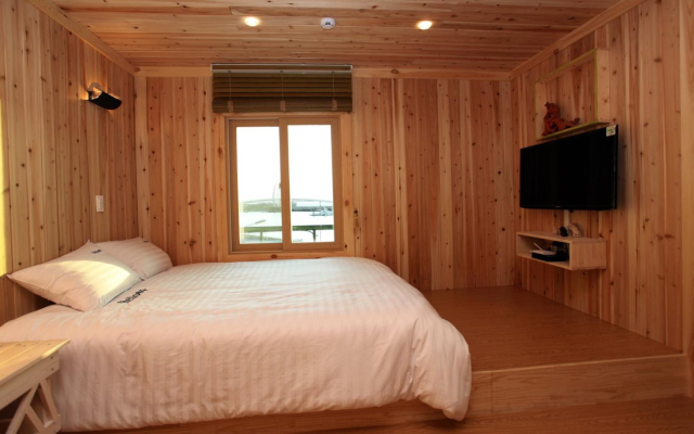 Seogwipo Harbor Hotel & Guesthouse