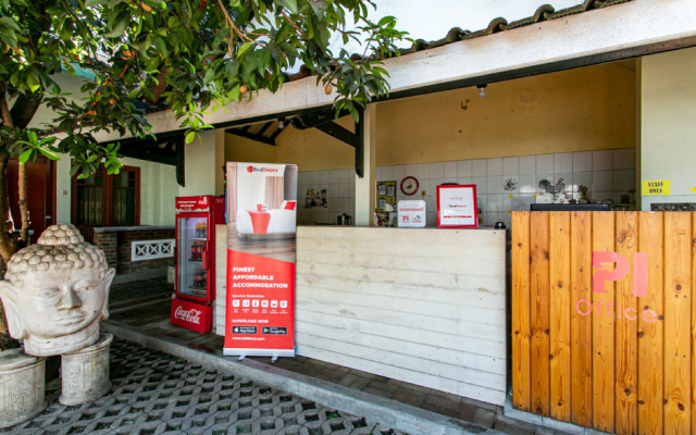 RedDoorz Plus near Taman Sari 2