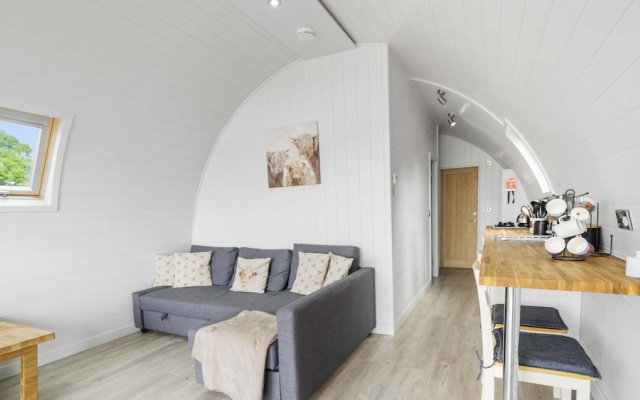 Chalet in Hertford With Lakeside Hot Tub
