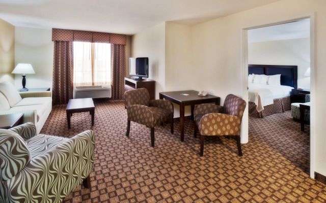 Holiday Inn Quincy East by IHG