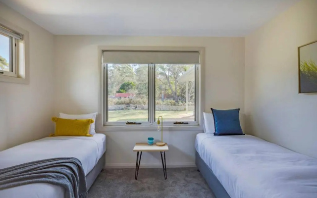 Baileys Beach House