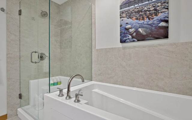 White Spruce Lodge by Spring Creek Vacations