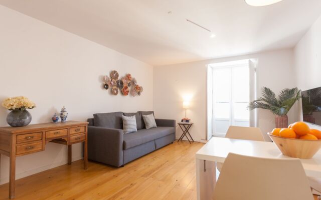 Апартаменты Moniz Blue One-Bedroom Apartment - by LU Holidays комната для гостей
