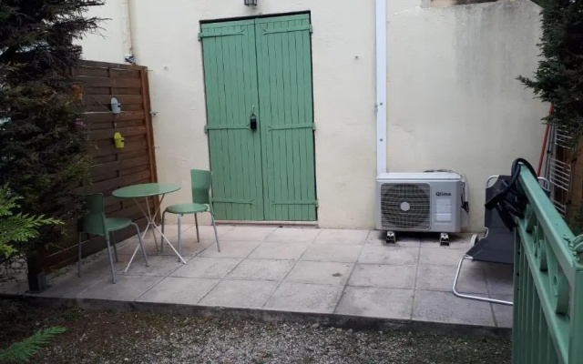 Petit Studio, terrasse, jardinet, climatisation, wifi