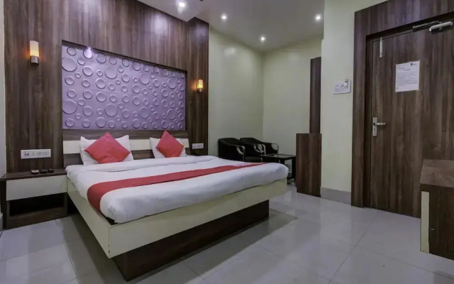 Savoy Hotel By OYO Rooms