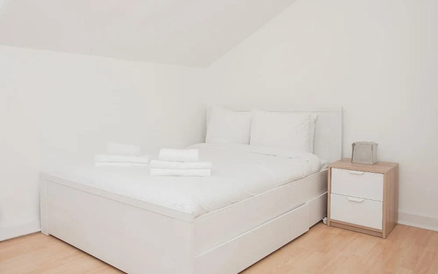 Amazing 2 Bed Just Minutes From Paddington