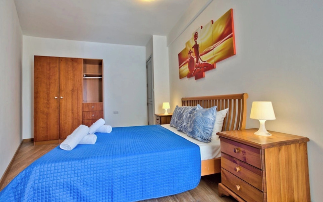 Central Sunny Apartment + Views of Valletta City