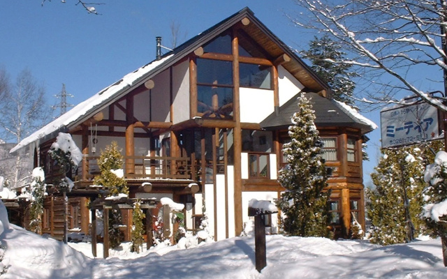 Hakuba Log Hotel Meteor