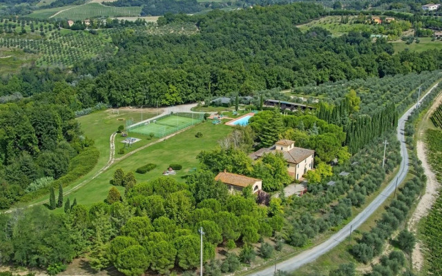 Montespertoli Apartments