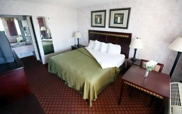 Quality Inn Airport