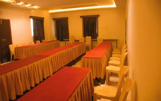 MRT Grand Residency