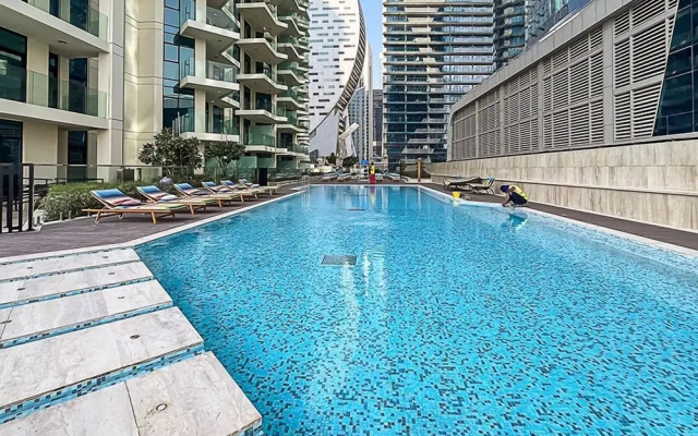 Designer 1BR Apt Fully Equipped