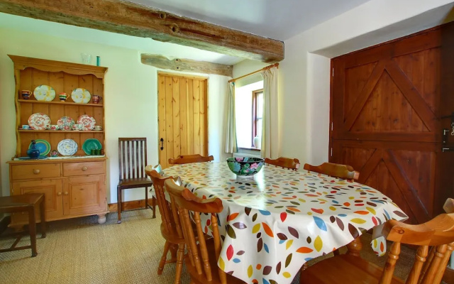 Traditional Holiday Home near Coast & Norfolk