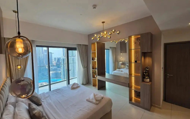 Royale Highend  Burj and Fountain View