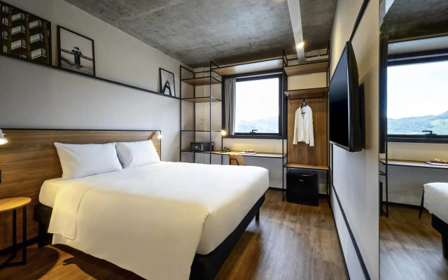 Ibis Budget Balneario Camboriu