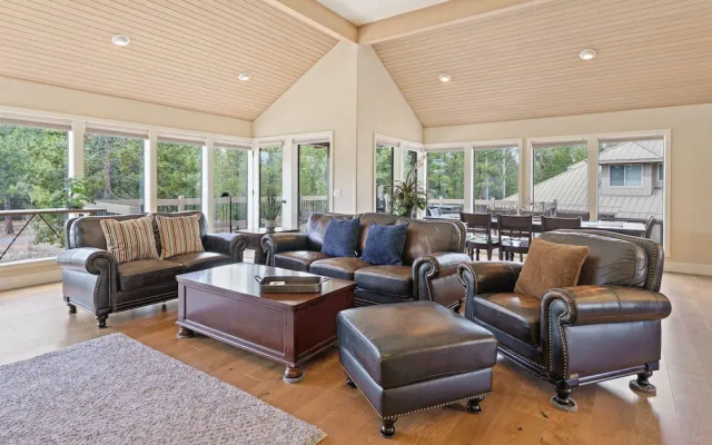 20 Aspen Lane 5 Bedroom Home