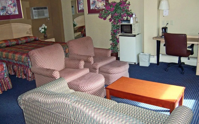 River's Edge Motel