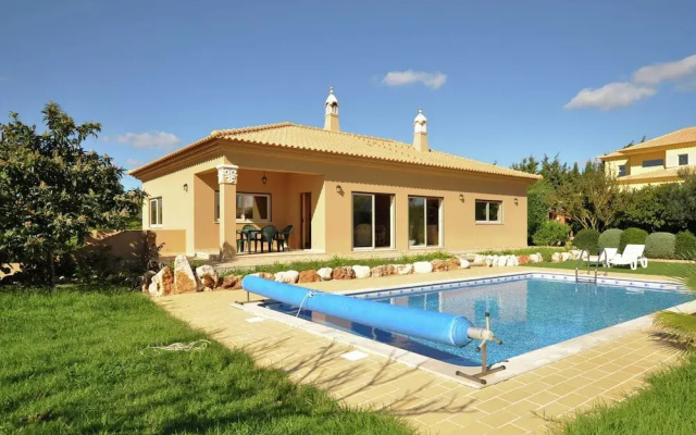 Villa in Algarve With Private Pool