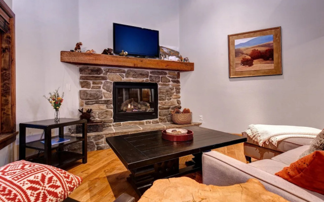 Abode on Doe Pass