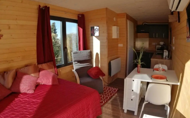 Les Lodges De lOliveraie De Virevent