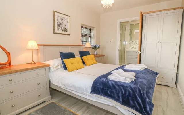 Holly Cottage