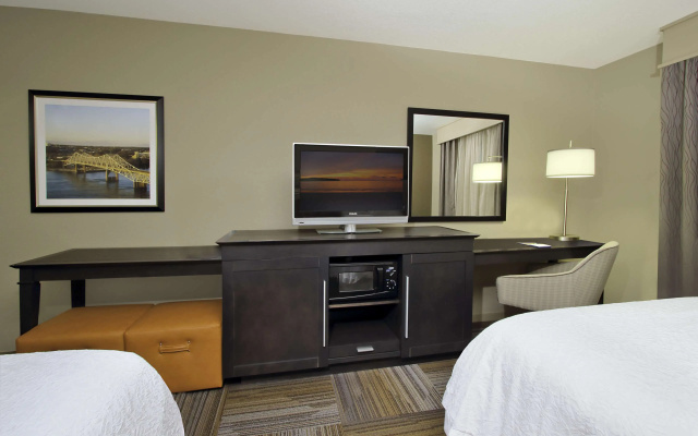 Hampton Inn & Suites Florence-Downtown