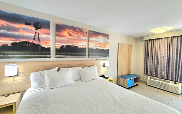 Days Inn by Wyndham McAllen