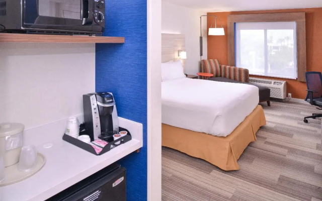 Holiday Inn Express San Diego - Otay Mesa