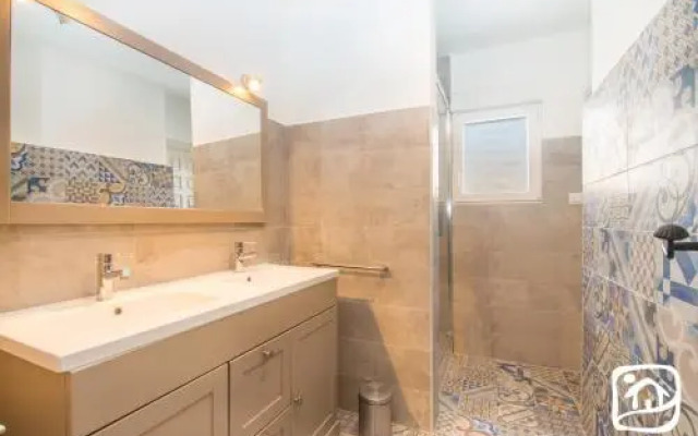 Abahana Villas Geminis