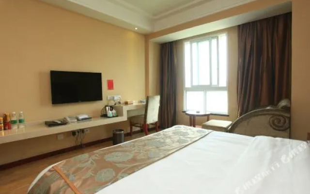 Huachen Yingxiang Business Hotel