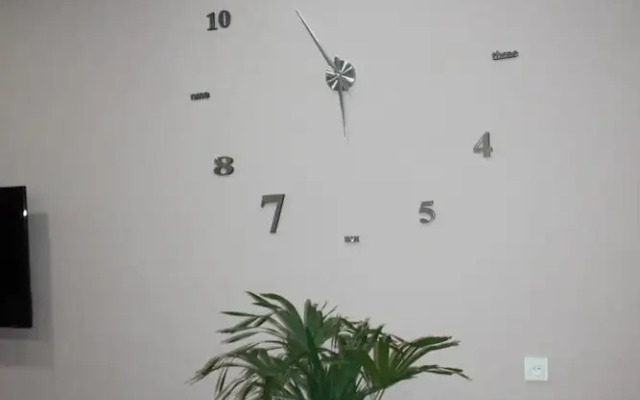 Отель IDEAL