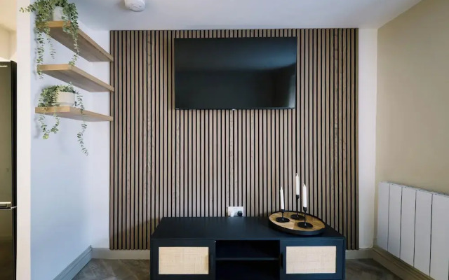 Sun St Apartment 5