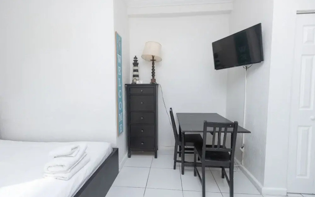 584 Ocean View Studio Hollywood Beach