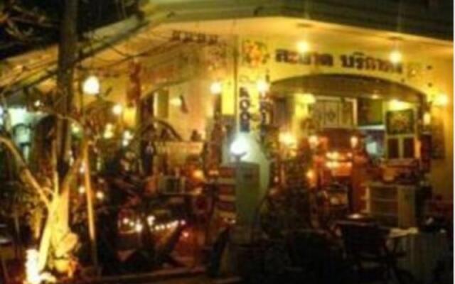 Отель Area 51 Guesthouse Таиланд, Краби - отзывы, цены и фото номеров - забронировать отель Area 51 Guesthouse онлайн вид на фасад