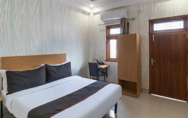 Fabhotel Pranjul Inn
