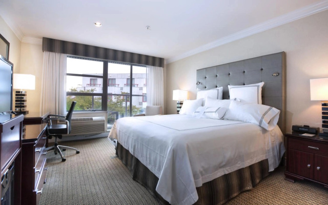 Granville Island Hotel
