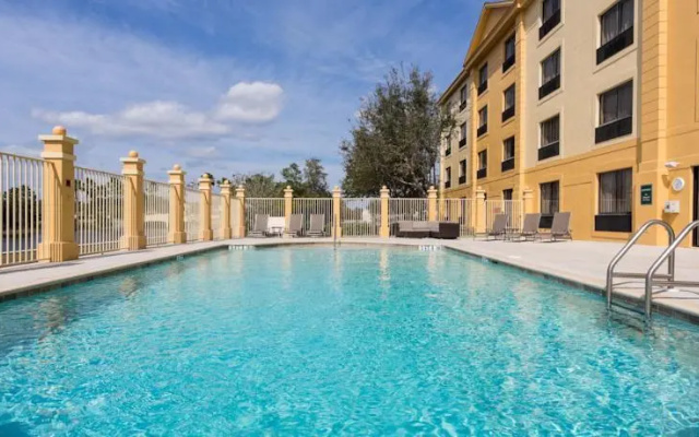 Bonita Springs Lodge & Suites