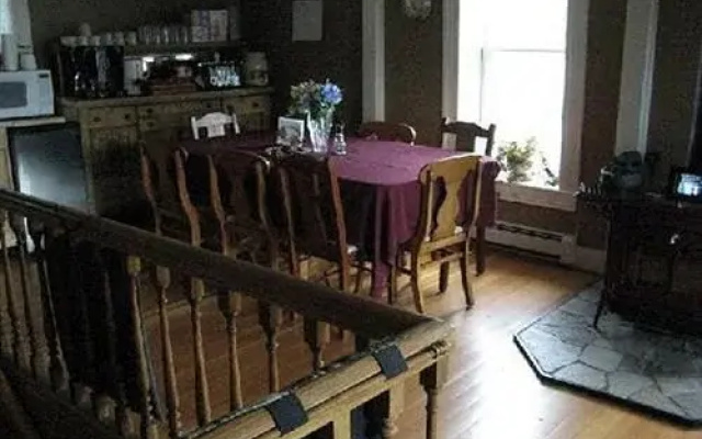 Yellowstone Suites Bandb