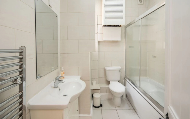 Gloucester Station Gem, 3 Bedroom Oasis