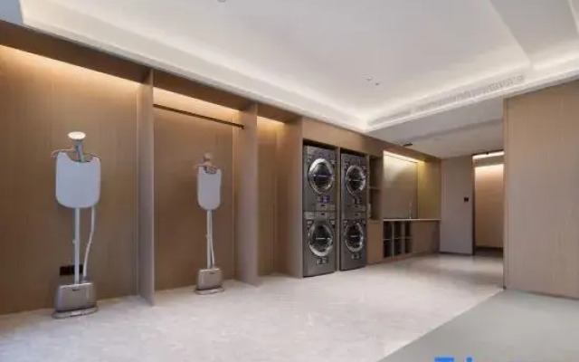 Starway Hotel (Nanchong Yilong Railway Station)