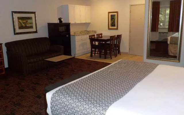 SureStay Hotel by Best Western Thomson