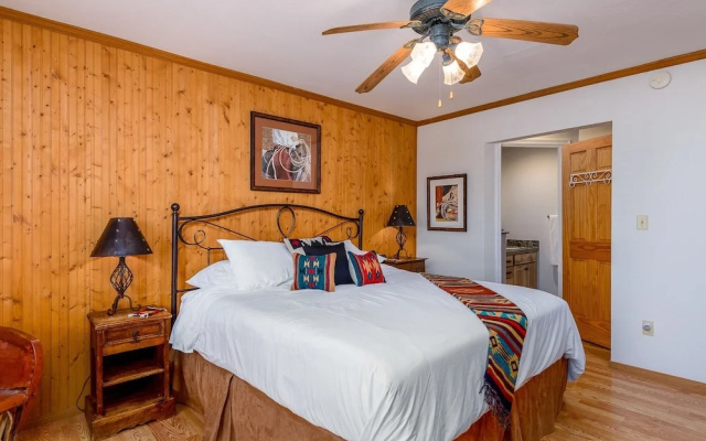 Full Circle Ranch 6 Bedroom Home
