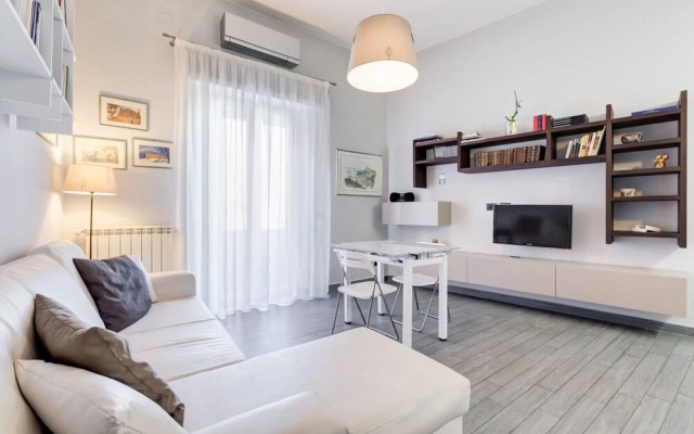 Exclusive 2bed Apt With AC by Vatican Wall
