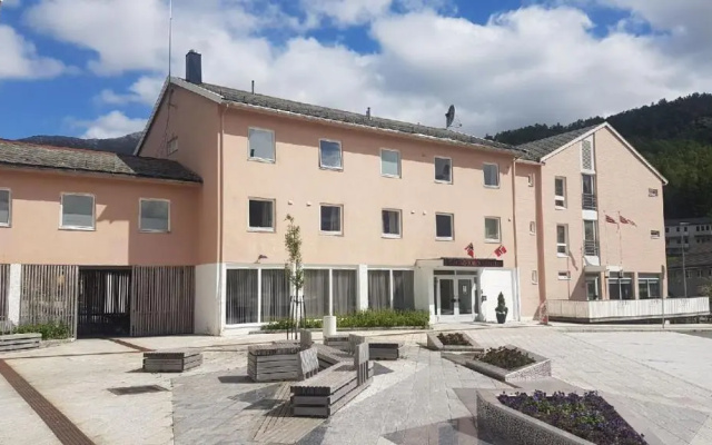 Glomfjord Hotel