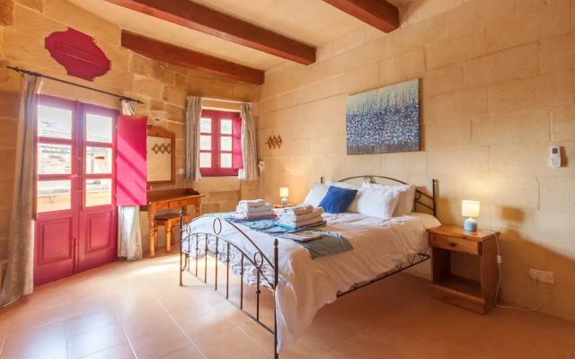 Gozitan Farmhouse Pool and Jacuzzi - PP 2