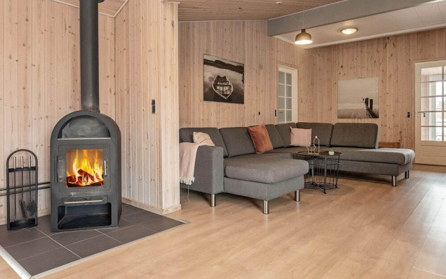 5 Star Holiday Home in Oster Assels