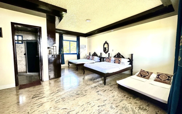 Emmalyn's Paradise Resort